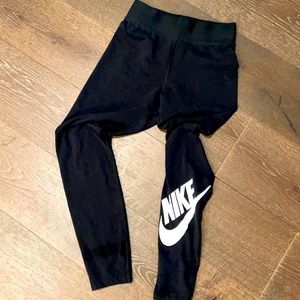 Nike leggings size small